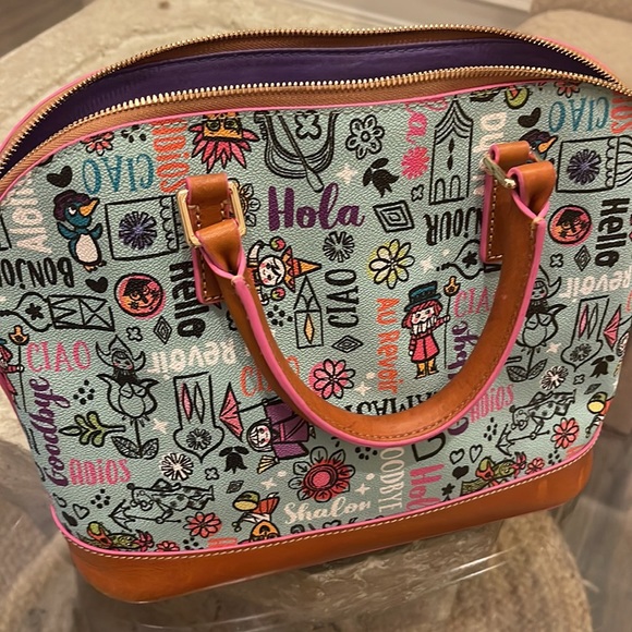 Dooney & Bourke Disney Satchel “it’s a small world” no shoulder strap - Picture 5 of 5